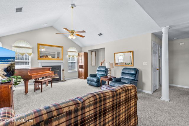 1708 Eagle Nest Way, Lyndon, KY 40222