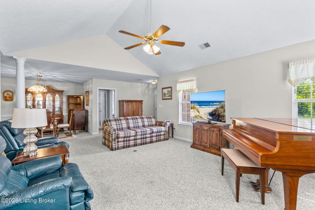 1708 Eagle Nest Way, Lyndon, KY 40222