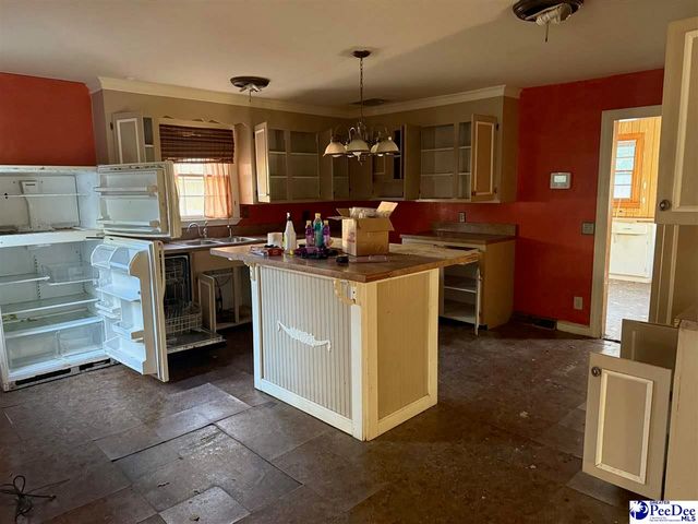 909 Gibson St, Hartsville, SC 29550