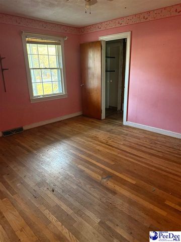 909 Gibson St, Hartsville, SC 29550