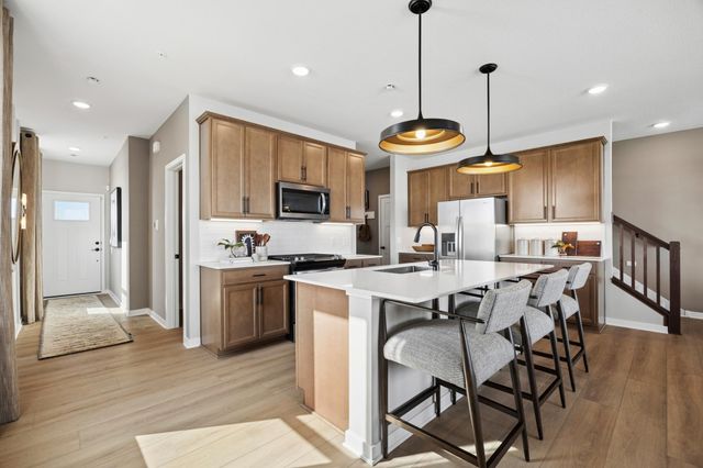 6285 Ivywood Avenue S, Cottage Grove, MN 55016