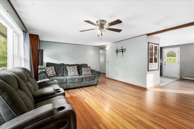 8 Orchard Hill Road, Goffstown, NH 03045