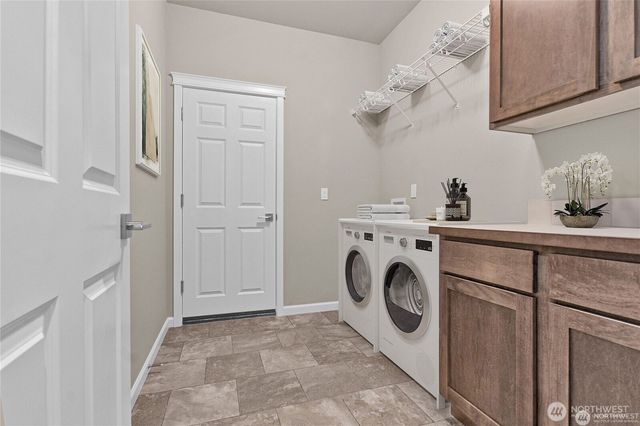 9045 Wyatt Loop SE, Tumwater, WA 98501