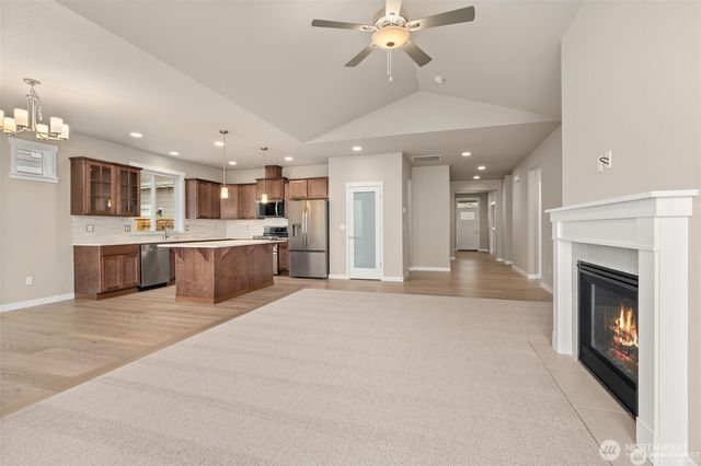 9045 Wyatt Loop SE, Tumwater, WA 98501