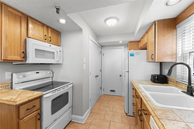 14300 GULF BOULEVARD 201, Madeira Beach, FL 33708