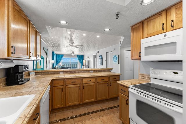 14300 GULF BOULEVARD 201, Madeira Beach, FL 33708