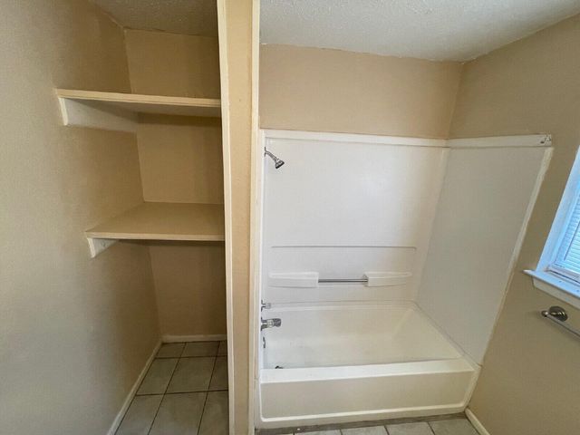 2202 15th Street, 5, Lubbock, TX 79401