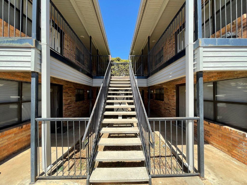 2202 15th Street, 5, Lubbock, TX 79401