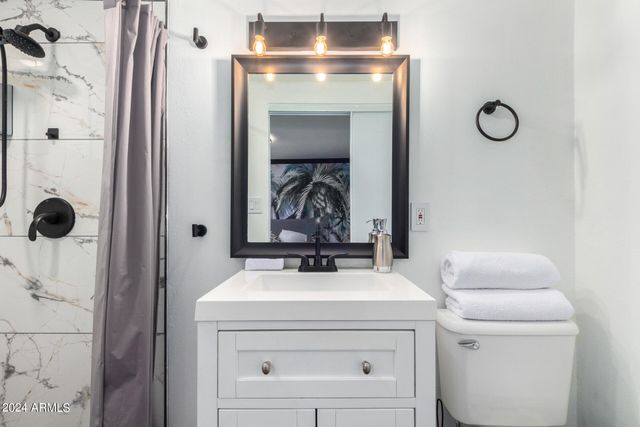 322 N 11TH Place, Phoenix, AZ 85006