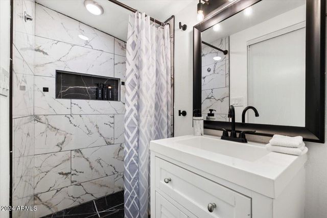 322 N 11TH Place, Phoenix, AZ 85006