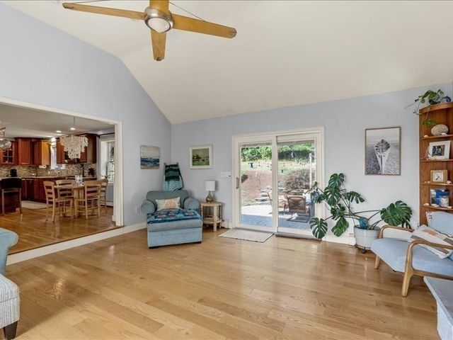 6 Eagle Rd, Marshfield, MA 02050