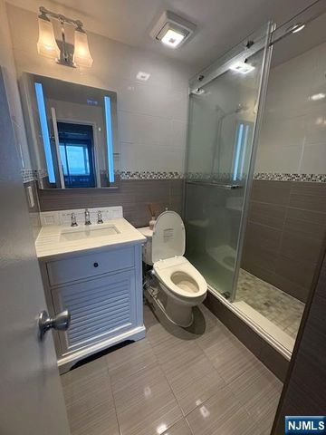 250 Gorge Road 28E, Cliffside Park, NJ 07010