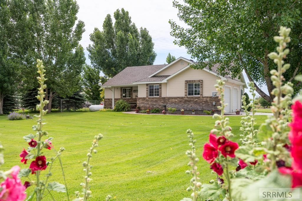 3256 E 100 N, Rigby, ID 83442