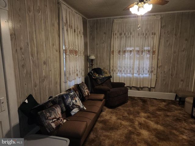 615 S SECOND STREET, Chambersburg, PA 17201