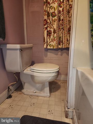615 S SECOND STREET, Chambersburg, PA 17201