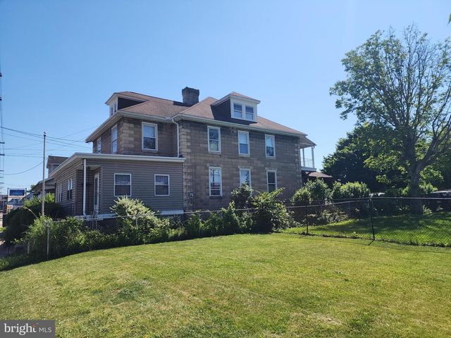615 S SECOND STREET, Chambersburg, PA 17201