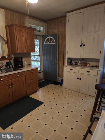 615 S SECOND STREET, Chambersburg, PA 17201