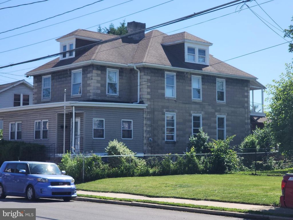 615 S SECOND STREET, Chambersburg, PA 17201