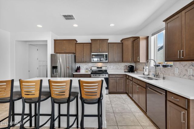 8481 W RUSHMORE Way, Florence, AZ 85132