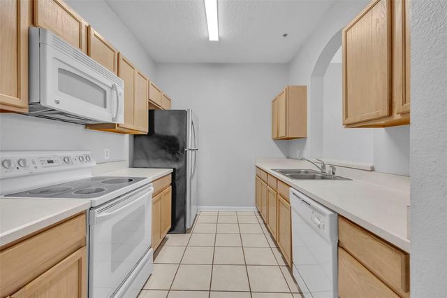 582 BRANTLEY TERRACE WAY 304, Altamonte Springs, FL 32714