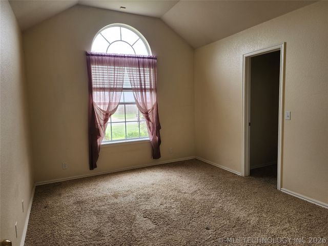 8908 N 153rd East Avenue, Owasso, OK 74055