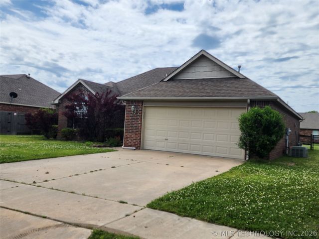 8908 N 153rd East Avenue, Owasso, OK 74055