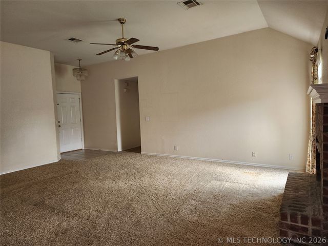 8908 N 153rd East Avenue, Owasso, OK 74055