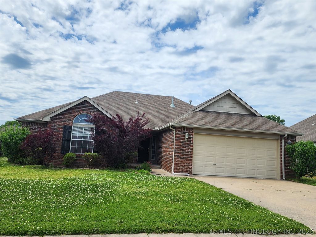 8908 N 153rd East Avenue, Owasso, OK 74055