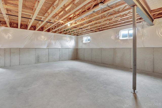 10312 Tice Street, Washington Twp, OH 45458