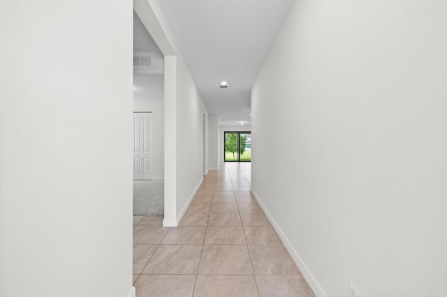 19667 Rugged Trunk Trail, Loxahatchee, FL 33470