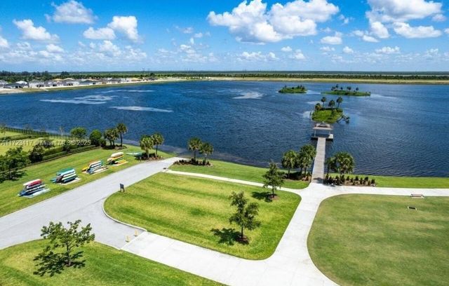 19667 Rugged Trunk Trail, Loxahatchee, FL 33470