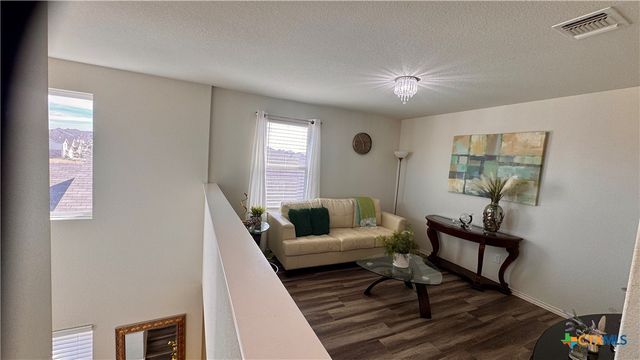 426 Eves Necklace Drive, Buda, TX 78610