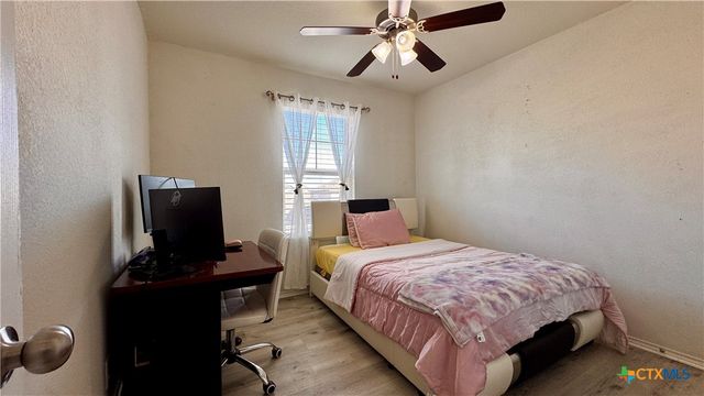 426 Eves Necklace Drive, Buda, TX 78610