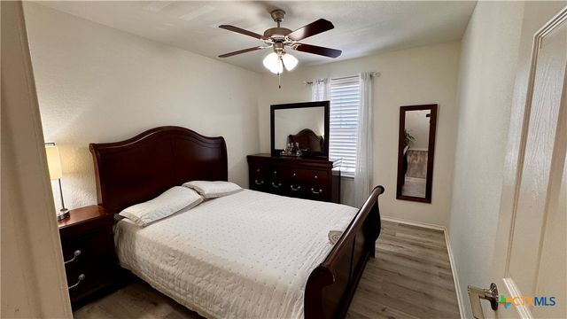 426 Eves Necklace Drive, Buda, TX 78610