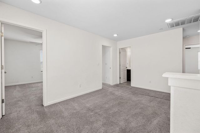 641 S Laguna Street, Visalia, CA 93292