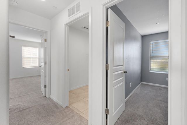 641 S Laguna Street, Visalia, CA 93292