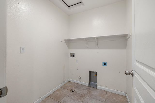 641 S Laguna Street, Visalia, CA 93292