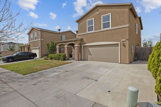 641 S Laguna Street, Visalia, CA 93292