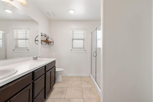 641 S Laguna Street, Visalia, CA 93292