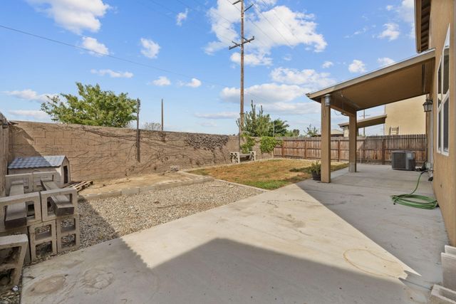 641 S Laguna Street, Visalia, CA 93292