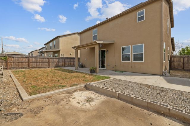 641 S Laguna Street, Visalia, CA 93292