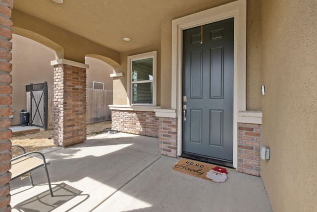 641 S Laguna Street, Visalia, CA 93292