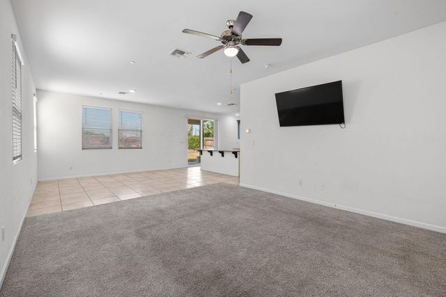 641 S Laguna Street, Visalia, CA 93292