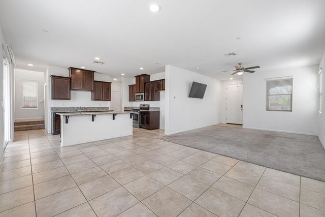 641 S Laguna Street, Visalia, CA 93292