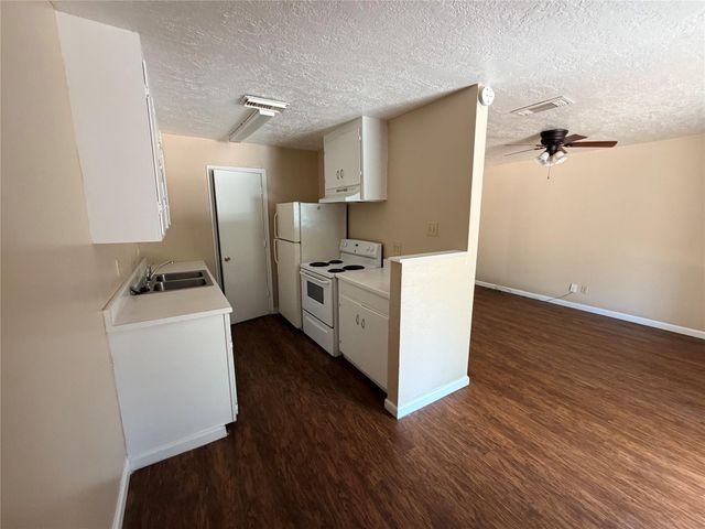 760 Cline Street 8, Huntsville, TX 77340