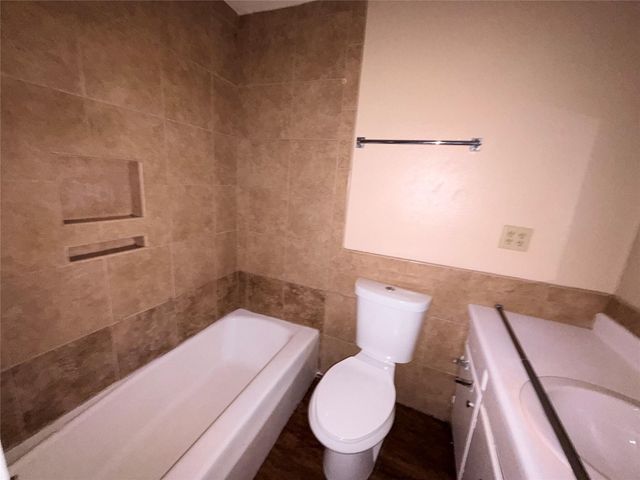 760 Cline Street 8, Huntsville, TX 77340