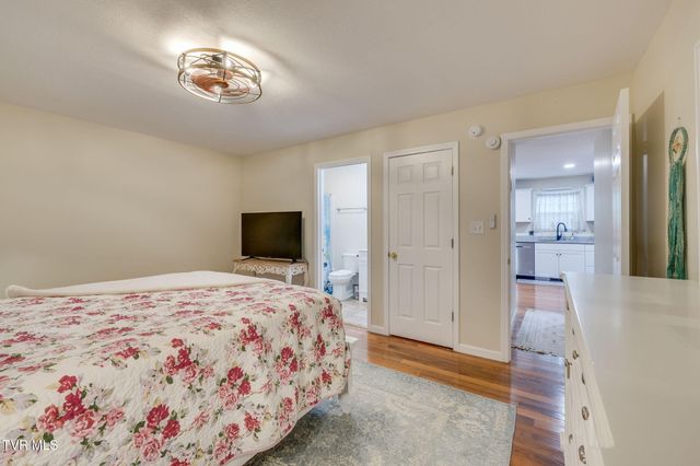 1404 New Hampshire Avenue, Bristol, VA 24201
