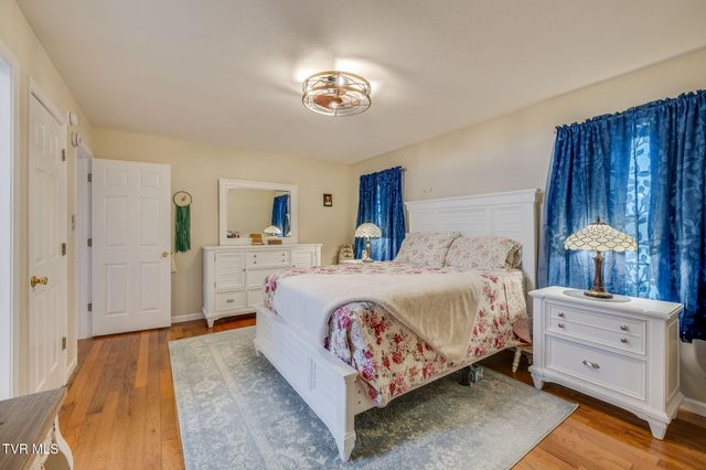 1404 New Hampshire Avenue, Bristol, VA 24201