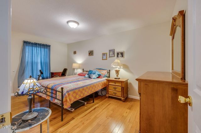 1404 New Hampshire Avenue, Bristol, VA 24201