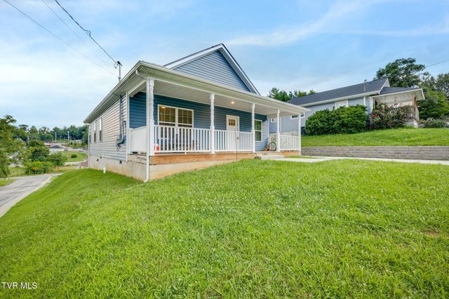1404 New Hampshire Avenue, Bristol, VA 24201